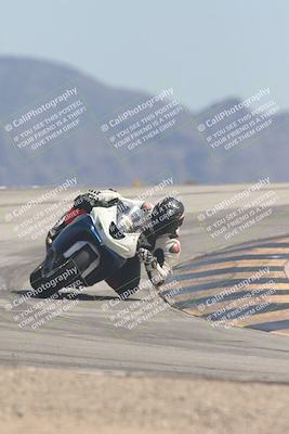 media/Sep-20-2025-Race Pace (Sat) [[d4e1b33f4d]]/Non Verified/Turn 12 (12pm)/